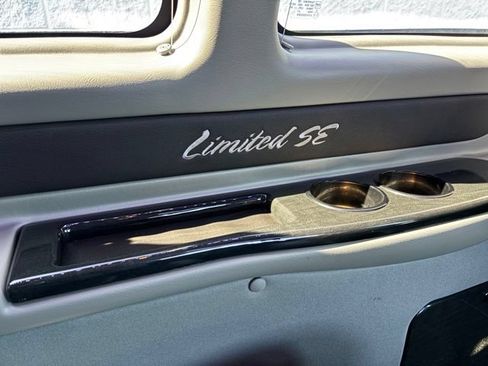 Used 2017 GMC Savana 2500 Extended RWD image 46