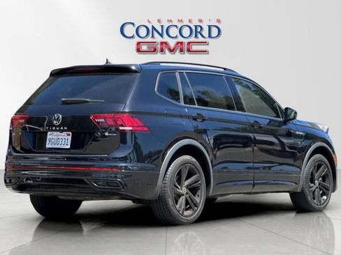 Used 2023 Volkswagen Tiguan SE R-Line AWD/4WD image 4