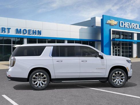 New 2026 Chevrolet Suburban Premier image 5
