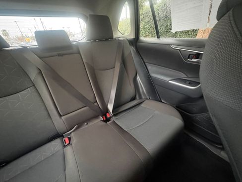 Used 2025 Toyota RAV4 XLE image 39