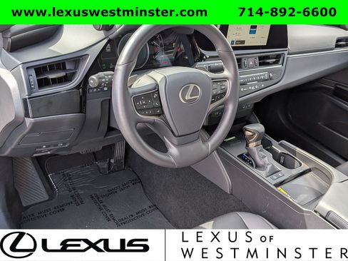 Used 2025 Lexus ES 300h w/ Premium Package FWD image 17