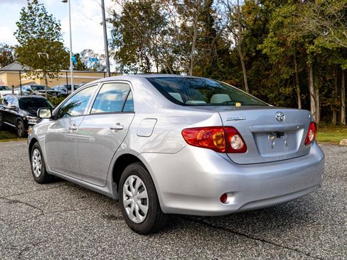 Used 2010 Toyota Corolla LE image 4
