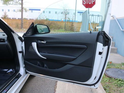 Used 2018 BMW M240i M240i 2dr Convertible image 32