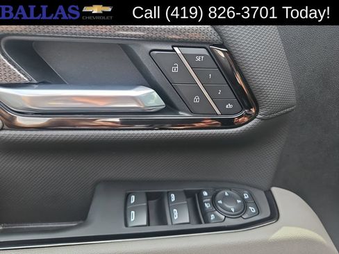 Certified 2025 Chevrolet Silverado 2500 ZR2 AWD/4WD image 11