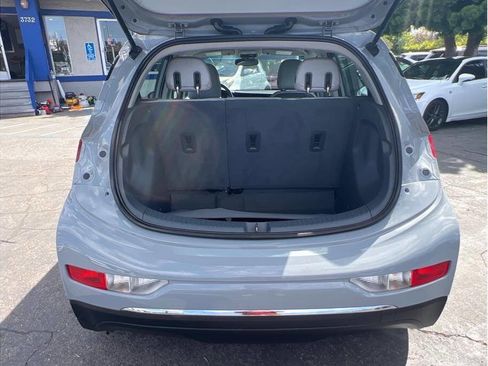 Used 2020 Chevrolet Bolt LT FWD image 24