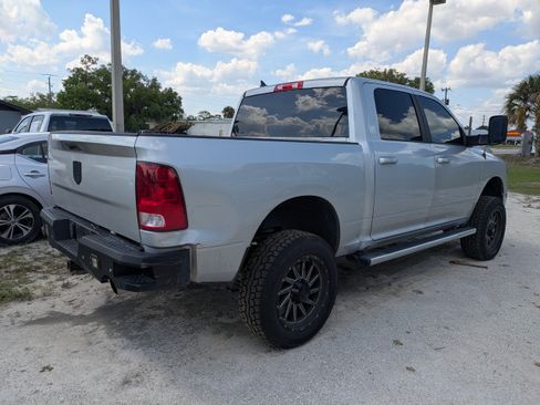 Used 2019 RAM 1500 Big Horn AWD/4WD image 4