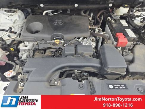 Used 2024 Toyota RAV4 LE AWD/4WD image 30