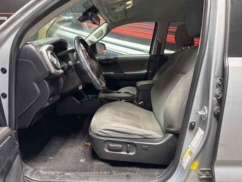 Used 2021 Toyota Tacoma SR5 image 4