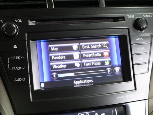 Used 2013 Toyota Prius V Five image 26