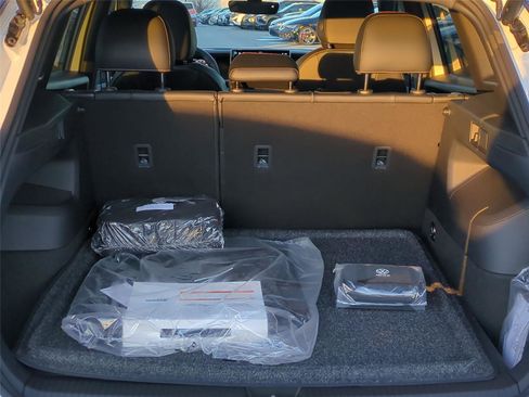 New 2026 Volkswagen Tiguan SE R-Line image 21