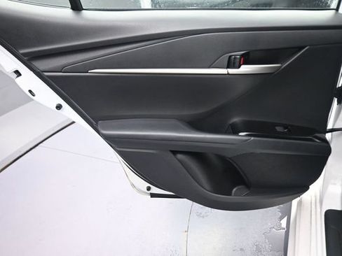 Used 2026 Toyota Camry SE FWD image 18