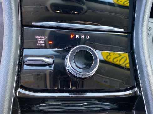 Used 2023 Jeep Grand Cherokee Limited w/ Black Appearance Package AWD/4WD image 45