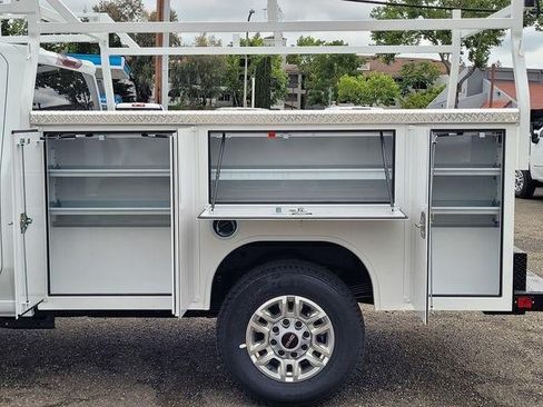 New 2026 GMC Sierra 2500 Pro w/ Convenience Package RWD image 10