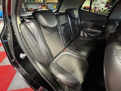 Used 2018 Buick Encore Preferred image 10