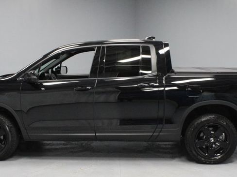 Used 2025 Honda Ridgeline Black Edition image 7