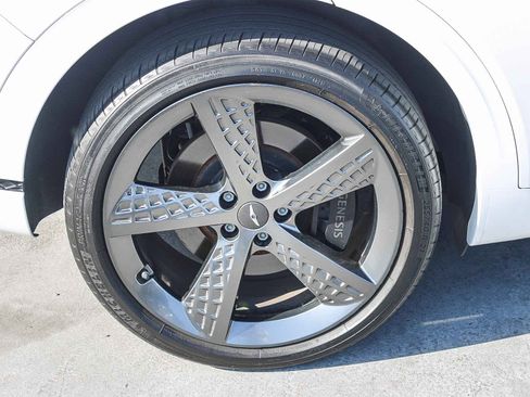 Used 2023 Genesis GV70 2.5T w/ Sport Prestige Package image 12