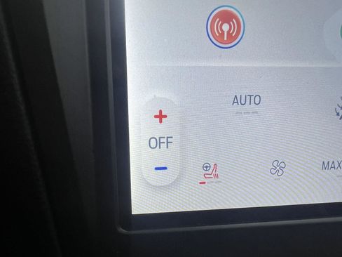 Used 2024 Ford Edge SEL w/ Convenience Package image 12