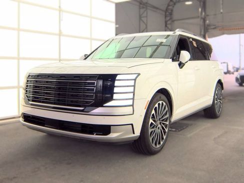 Used 2026 Hyundai Palisade Limited AWD/4WD image 1