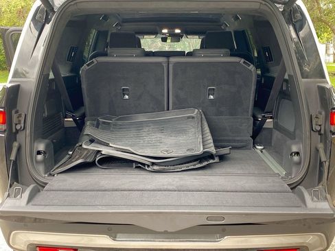 Used 2023 Rivian R1S Adventure image 10