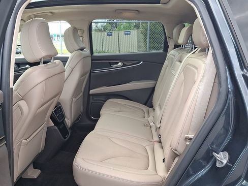 Used 2022 Lincoln Nautilus Reserve AWD/4WD image 10