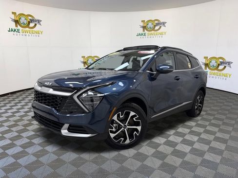 Certified 2024 Kia Sportage EX w/ EX Premium Package AWD/4WD image 4