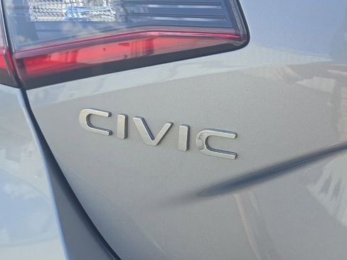 Used 2022 Honda Civic Sport image 7