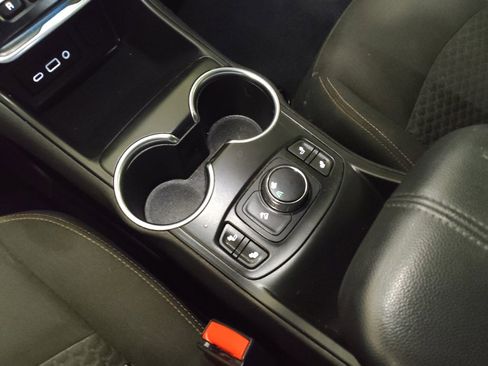 Used 2018 GMC Terrain SLE w/ Driver Convenience Package FWD image 26