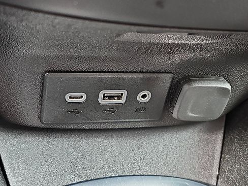 Used 2023 Chevrolet Malibu LT image 22