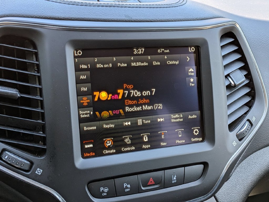Certified 2023 Jeep Cherokee Altitude Lux AWD/4WD image 19
