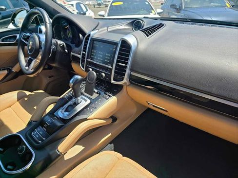 Used 2016 Porsche Cayenne S AWD/4WD image 11