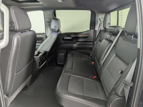 Used 2024 GMC Sierra 1500 Denali w/ Technology Package AWD/4WD image 16