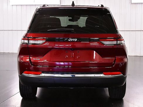 Used 2022 Jeep Grand Cherokee Limited 4xe image 6