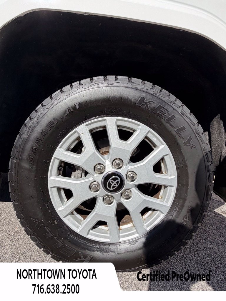 Used 2024 Toyota Tacoma SR5 AWD/4WD image 11