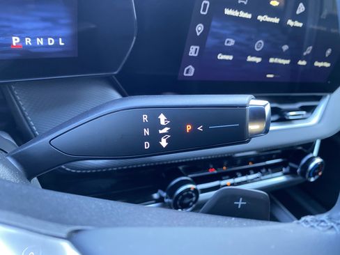 Used 2026 Chevrolet Equinox LT image 21