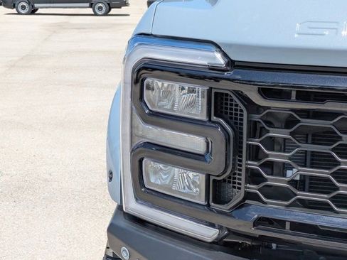 New 2026 Ford F250 Lariat w/ Black Appearance Package AWD/4WD image 9