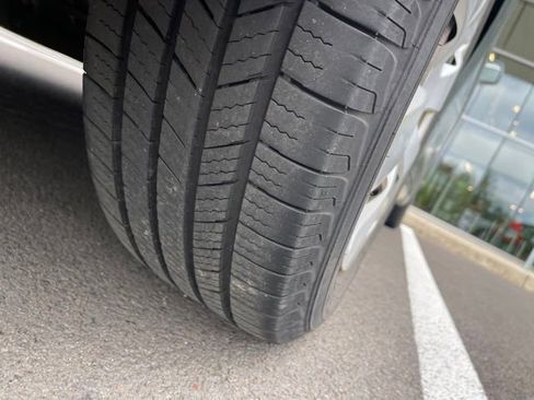 Used 2007 Toyota Camry LE FWD image 19