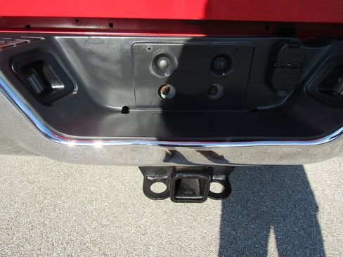 Used 2018 RAM 2500 Tradesman w/ Chrome Appearance Group image 14