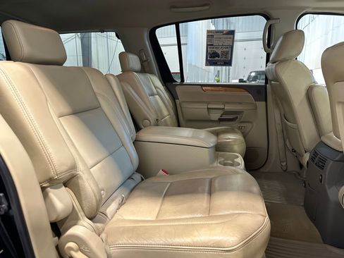 Used 2008 INFINITI QX56 4WD w/ Technology Pkg image 34