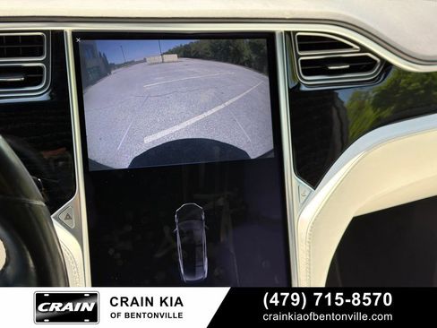 Used 2017 Tesla Model X 75D AWD/4WD image 16