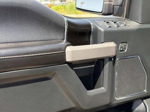 Certified 2019 Ford F150 Platinum AWD/4WD image 18