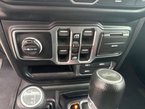 Used 2023 Jeep Wrangler Unlimited Sahara w/ Cold Weather Group image 33