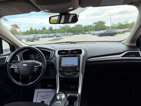 Used 2019 Ford Fusion SE FWD image 33