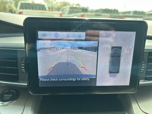 Used 2022 Ford Explorer XLT w/ Equipment Group 202A image 28