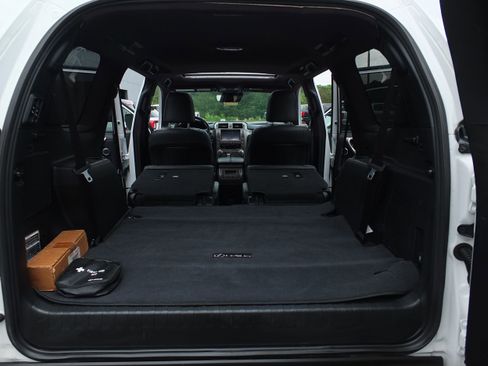 Used 2020 Lexus GX 460 Luxury w/ Luxury Sport Package AWD/4WD image 17