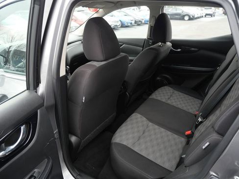 Used 2020 Nissan Rogue Sport SV image 20