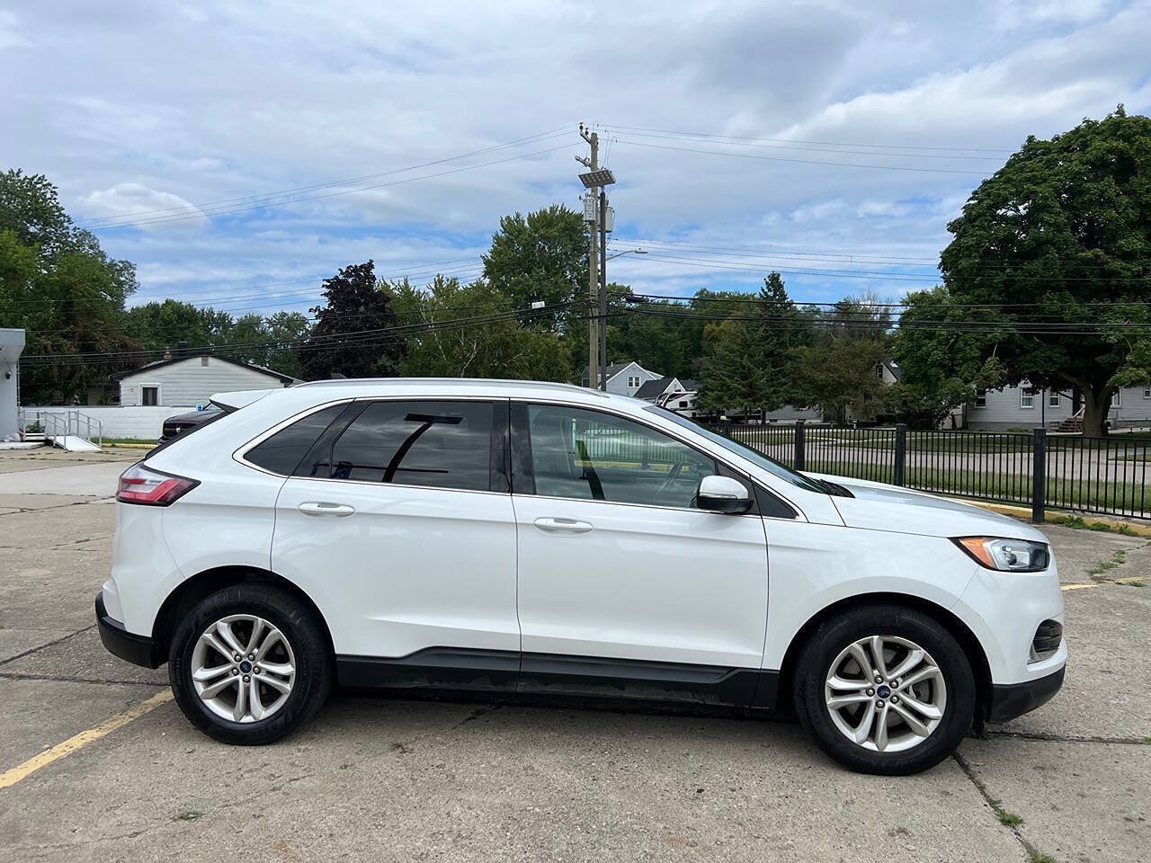 Used 2020 Ford Edge SEL w/ Convenience Package AWD/4WD image 5