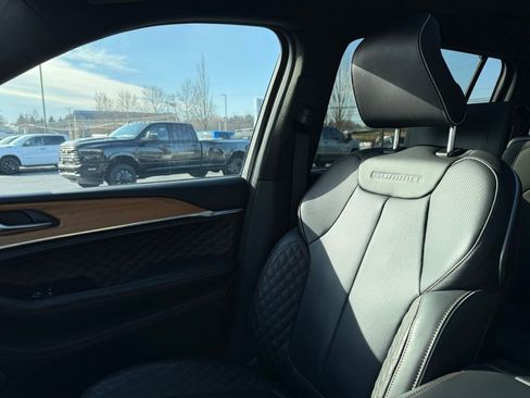 Used 2024 Jeep Grand Cherokee L Summit image 29