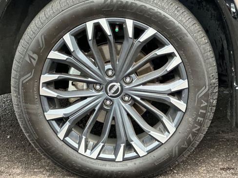 Used 2024 Nissan Rogue Platinum w/ Platinum Premium Package image 27