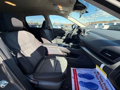 New 2026 Nissan Rogue SV image 18