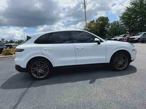Used 2022 Porsche Cayenne Platinum Edition AWD/4WD image 9